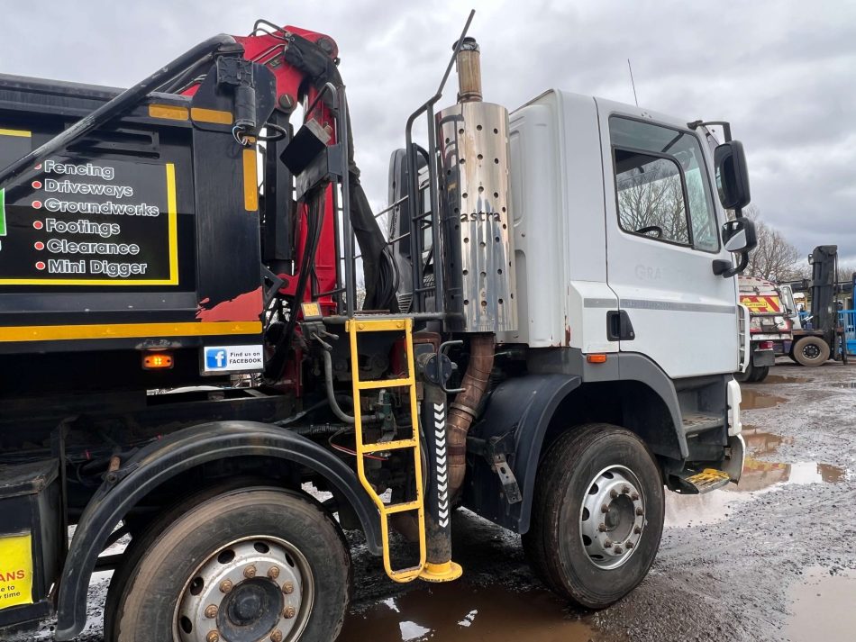 2009 DAF CF 85.360 8X4 TIPPER GRAB (REF: BGO)