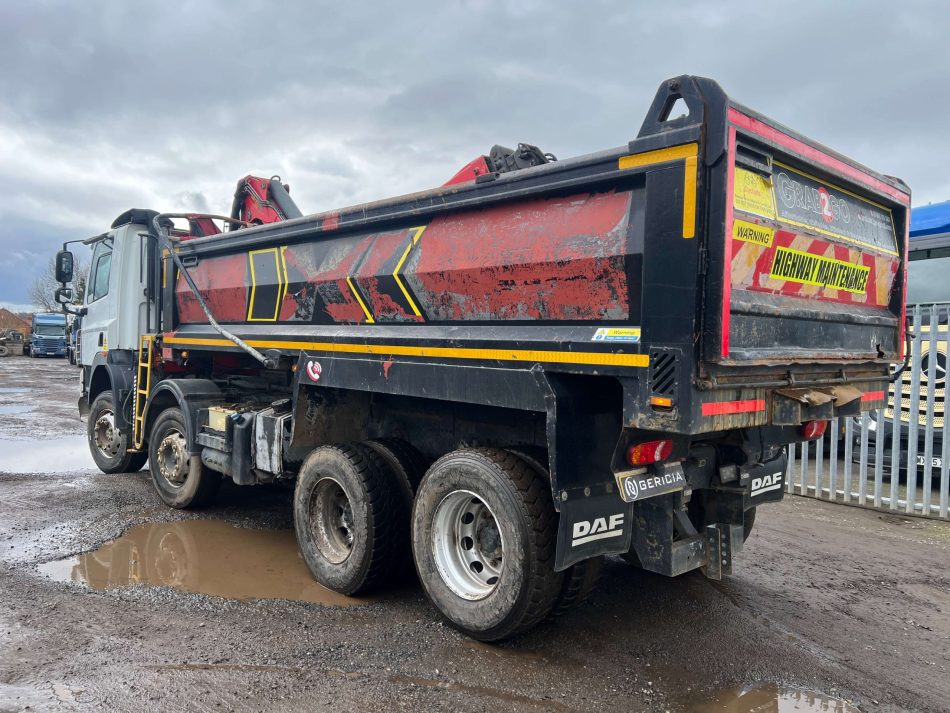 2009 DAF CF 85.360 8X4 TIPPER GRAB (REF: BGO)
