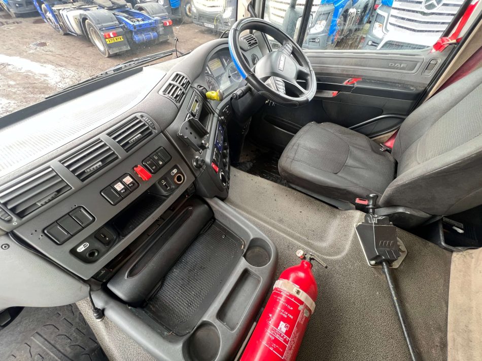 2016 DAF CF 85.400 8X4 TIPPER (REF: EAJ)