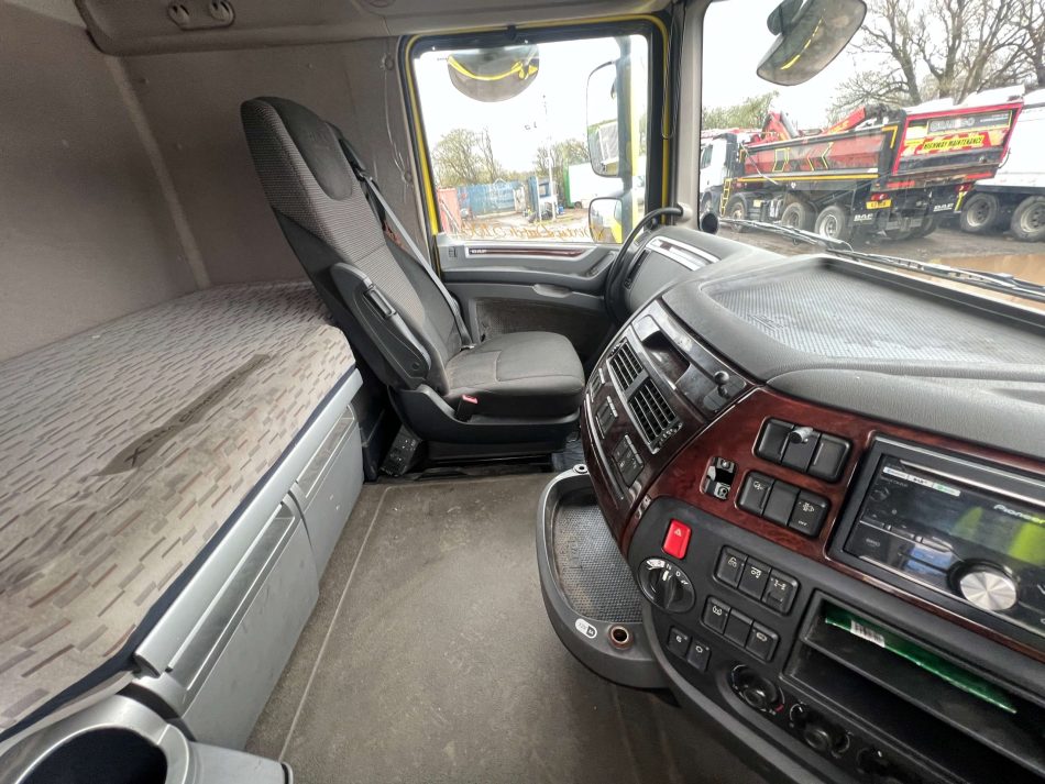 2015 DAF XF105 6x2 TRACTOR TRUCK (REF: VVA)
