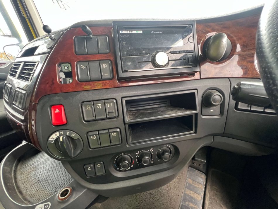 2015 DAF XF105 6x2 TRACTOR TRUCK (REF: VVA)