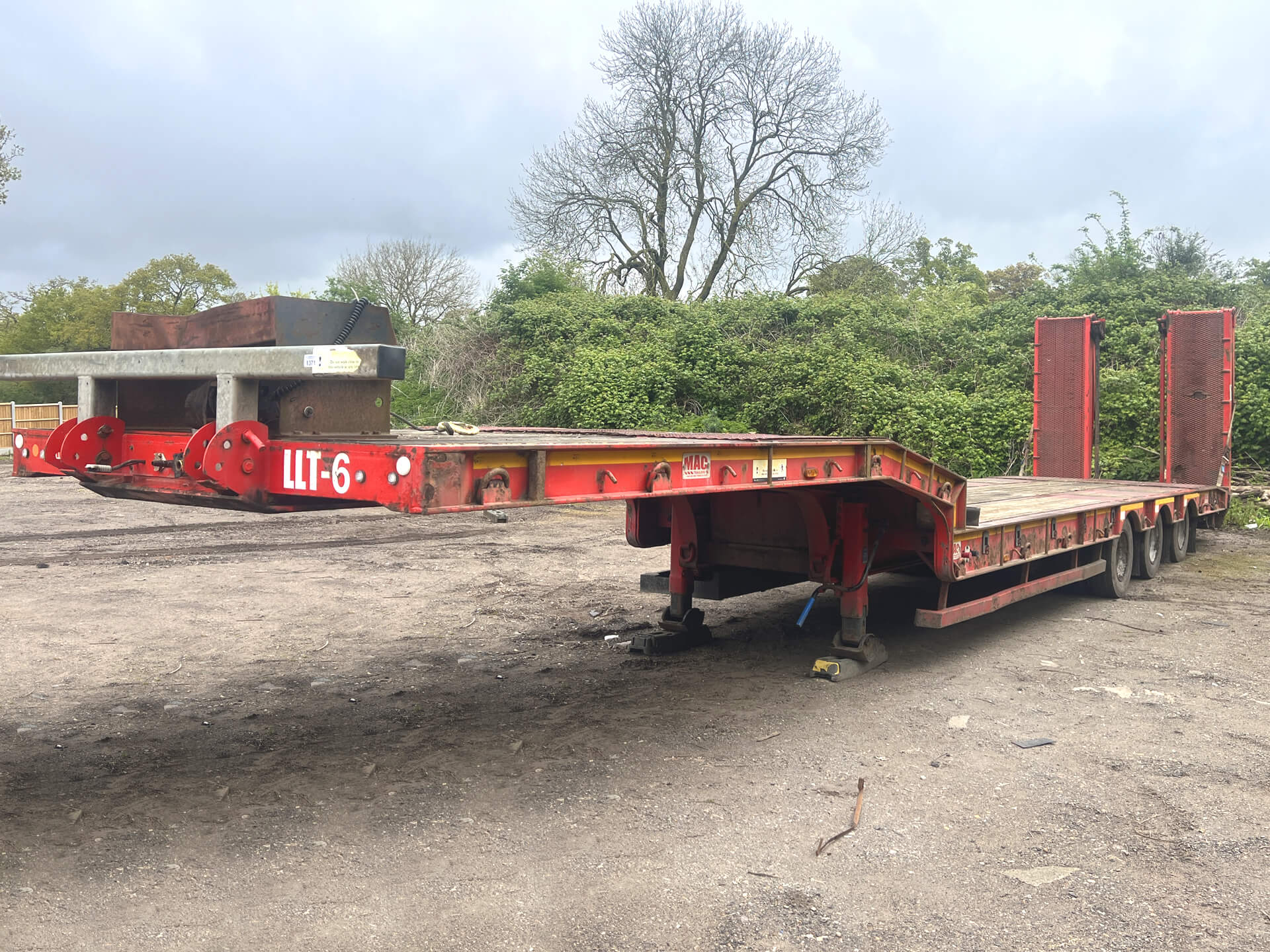 2015 MAC TRI-AXLE LOW LOADER TRAILER 13.6M / 45ft (REF: MAC)