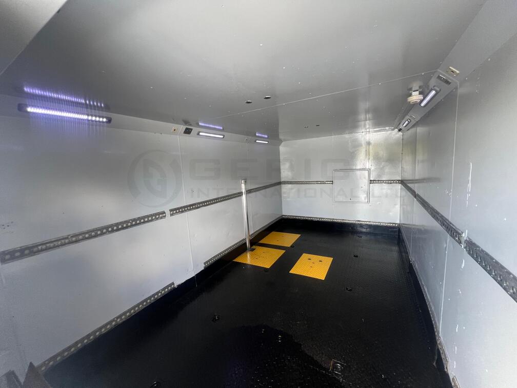 2015 Mercedes-Benz Armoured Truck Cash-In-Transit (CIT)